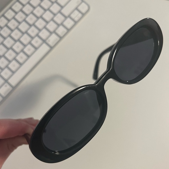 SOLD - Le Specs - Black Outta Love sunglasses - Picture 2 of 5